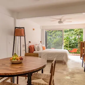 https://casa-de-piedra-tulum.allrivieramayahotels.com